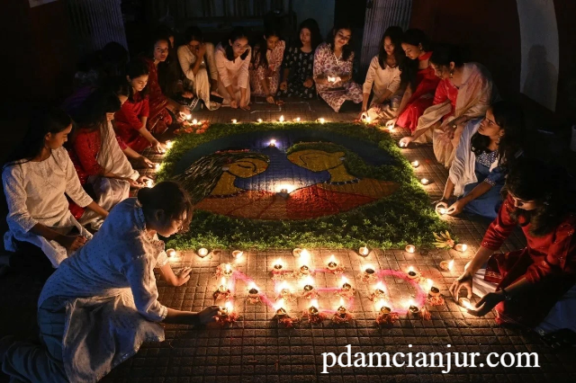 Keindahan Festival Cahaya Tradisional